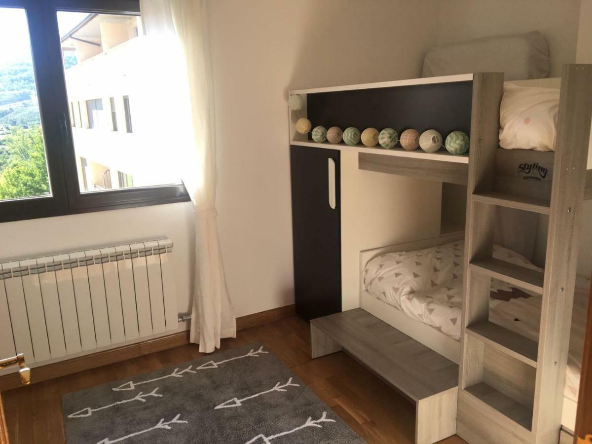 Apartamento Ezcaray Con Piscina ソラキン エクステリア 写真