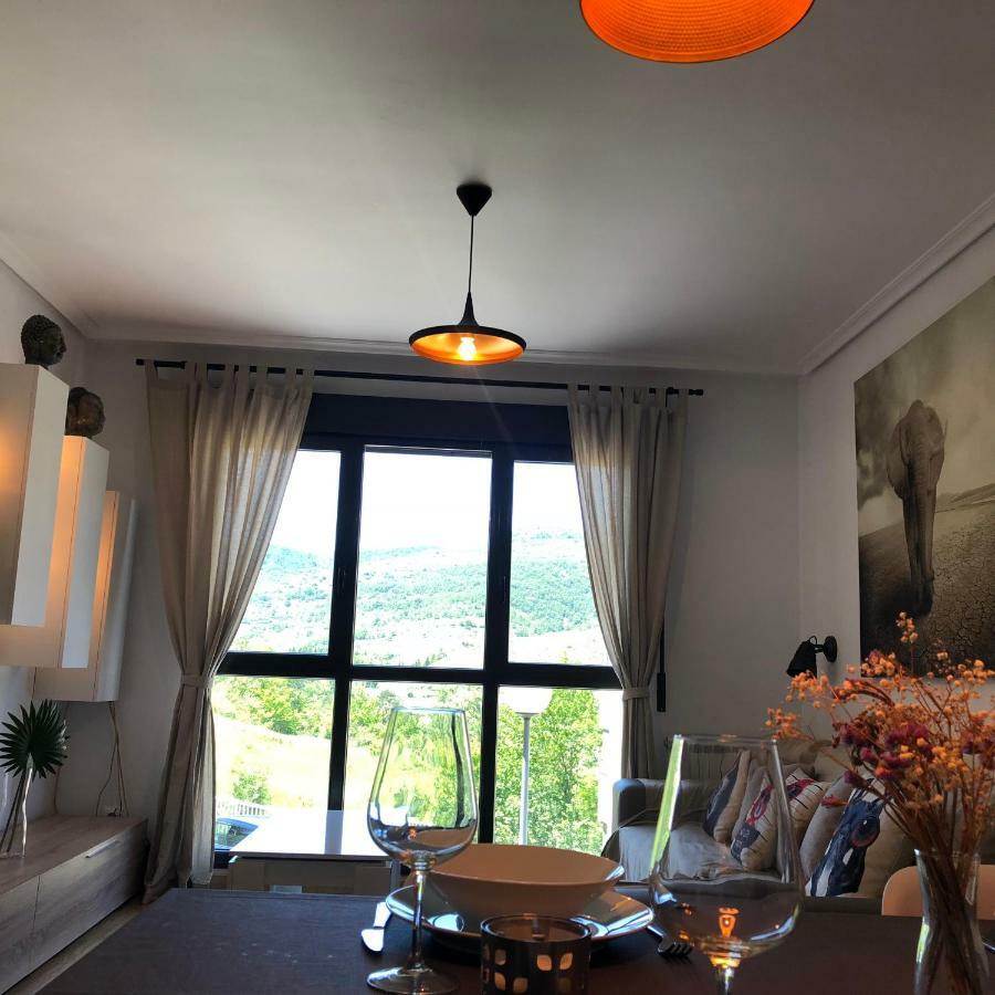 Apartamento Ezcaray Con Piscina ソラキン エクステリア 写真